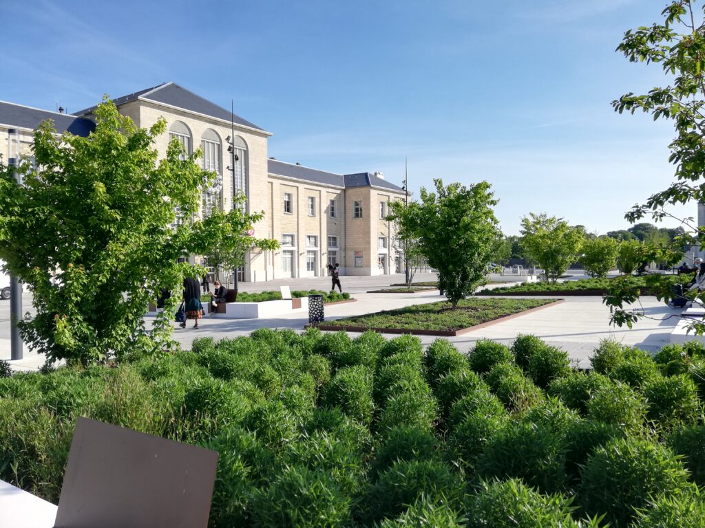 Parvis gare PH1 09.06.21