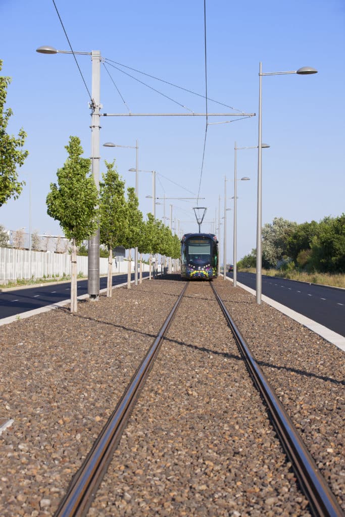 Eclairages ligne de tramway à Perols